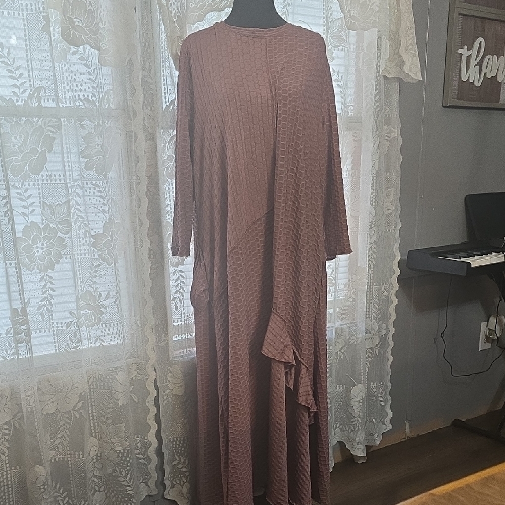 SOLD..Elegant Mauve Maxi Dress